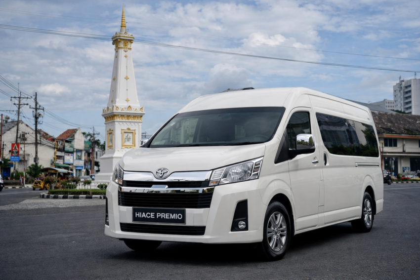 sewa hiace luxury Royal Class Trans